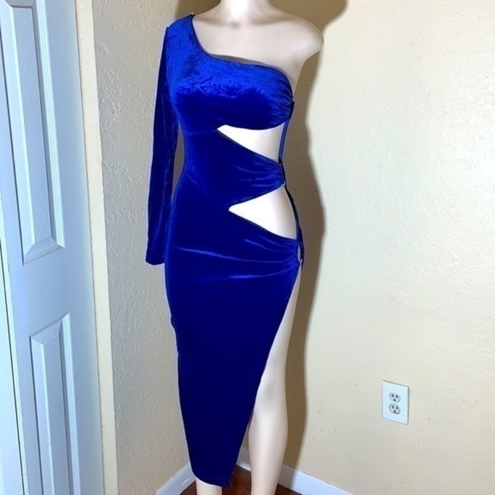 Sexy Blue velvet Maxi - Picture 7 of 8
